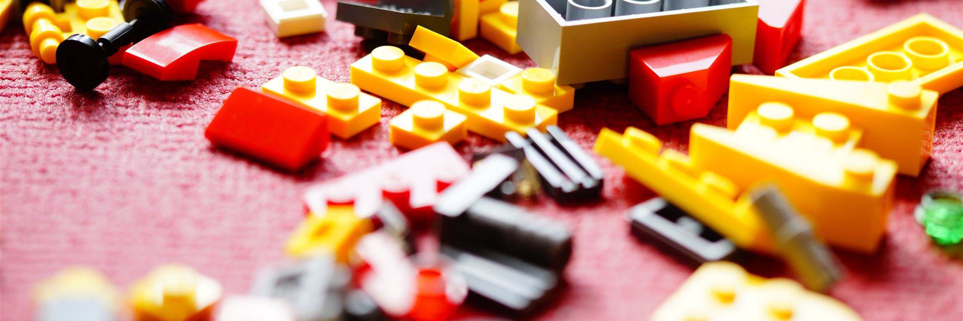 lego, bauen, bausteine, spielzeug, kinder, spielen, kind, bunt, kinderzimmer, konstruktionsspielzeug, legosteine, spiel, lego bauen, bauklötze, zusammenstecken, lego-steine, chaos, durcheinander, konstruktion, kindergarten, unordnung, menge, lego, le